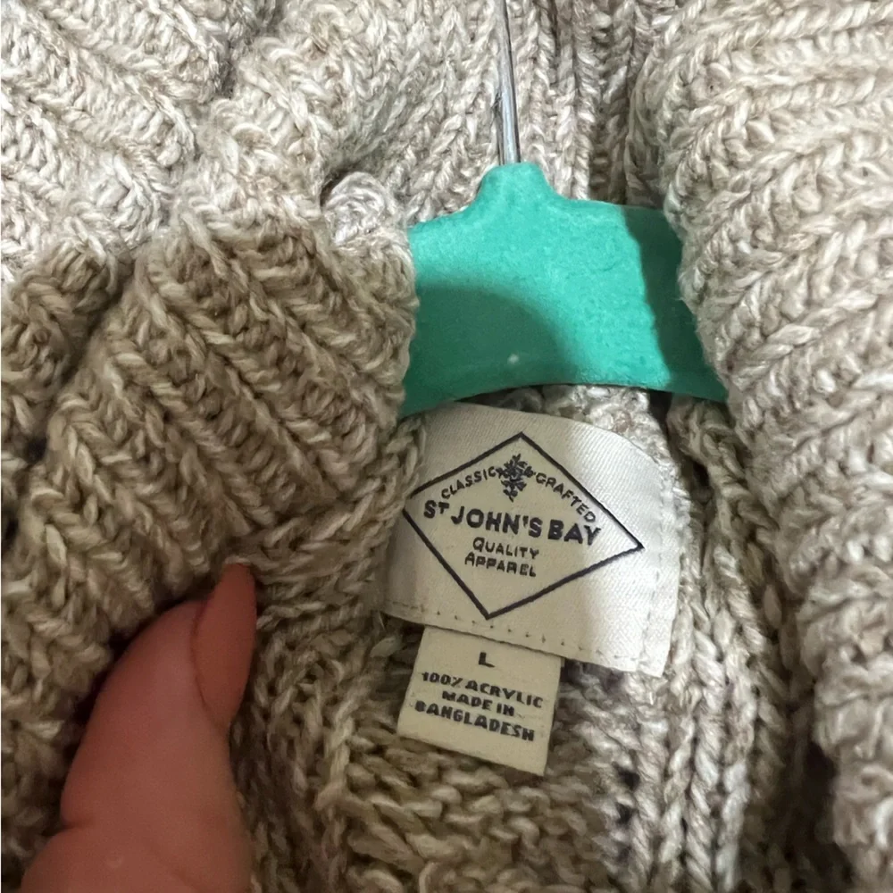 Sweater - Picture 2 of 2